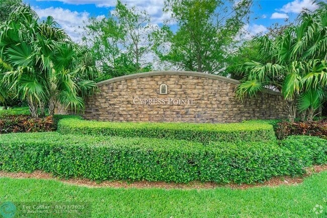 Building Photo - 8140 NW 128th Ln Unit 10A Rental