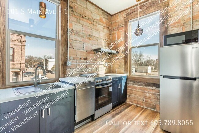 Photo - 101 S Main Ave Unit 1