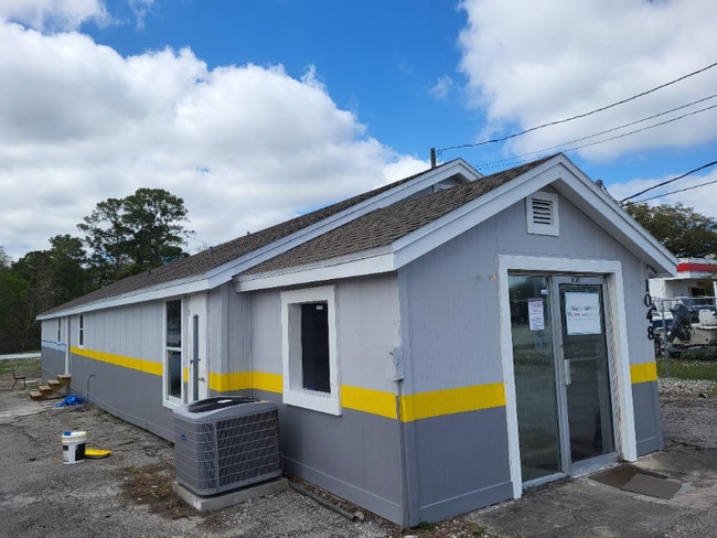 Photo - 1048 N US Hwy 17 92