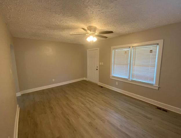 Photo - 136 Poplar Ave
