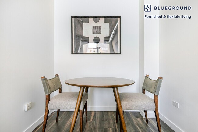 Photo - 61 W Erie St Unidad FL4-ID1408