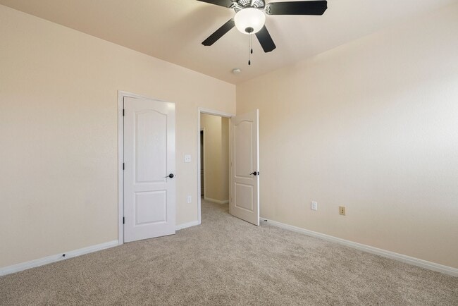 Photo - Executive Style in the Heart of Town Centre