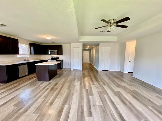 Photo - 108 King Elder Ln