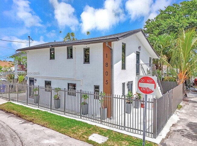 Photo - 1805 SW 4th St Unit #1