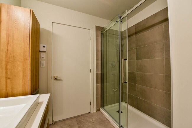 Photo - 9675 Av. Papineau Unit 216