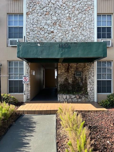 Photo - 1400 Douglas Rd Unit 11