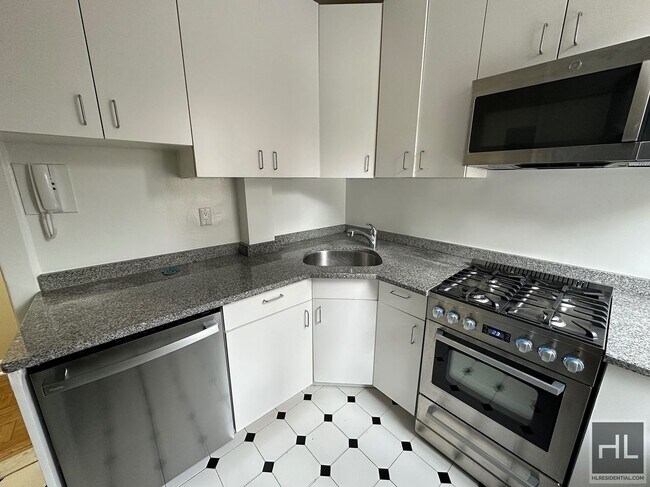 Photo - West 55th Street Unit 9B