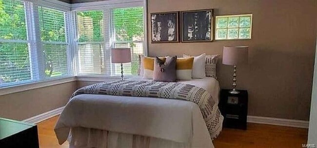 Room 1 - 7333 Amherst Ave Unit 1 West