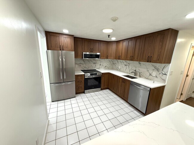 Photo - 15 Spencer Rd Unit 12E