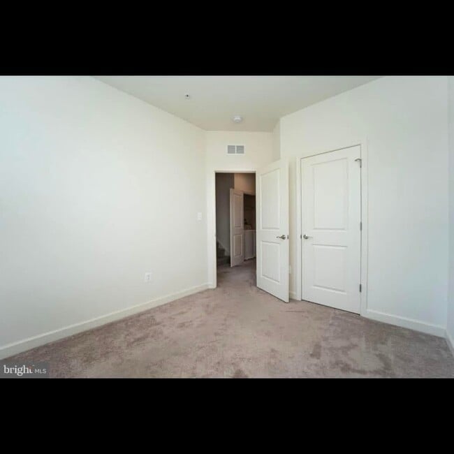 Photo - 7206 Wood Pond Cir