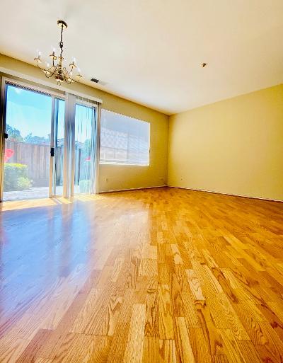 Photo - 34775 Rumford Ter