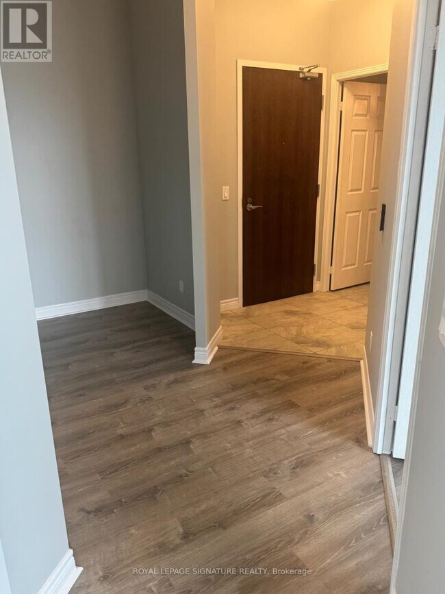 Photo - 339 Rathburn Rd W Unit 1716