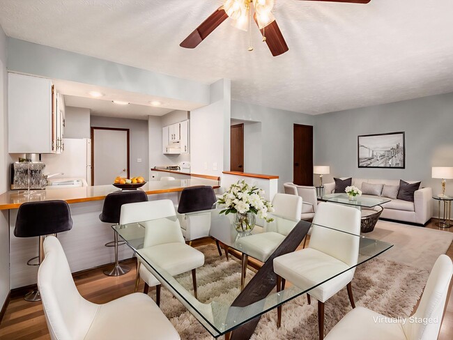 Building Photo - 8235-8237 Goldsmith Dr Unit 8237