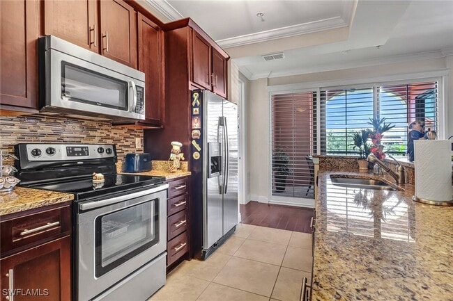 Photo - 23161 Fashion Dr Unit 7109