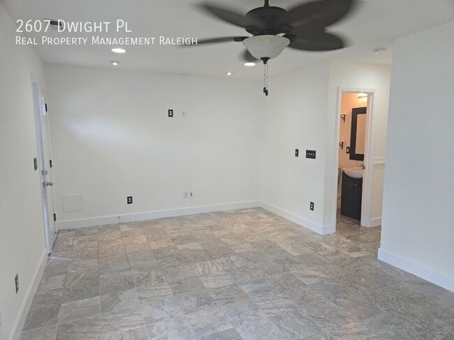Photo - 2607 Dwight Pl