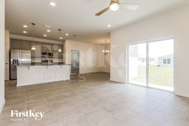 Photo - 527 Crown Rose Dr