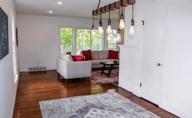 Photo - Spacious Three Bedroom Available Now!
