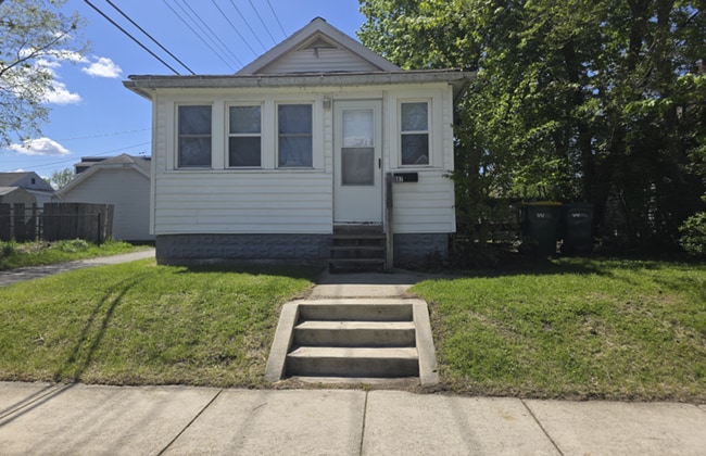 Building Photo - *PENDING* 2-Bedroom, 1-Bathroom Home with Basement – $1,200/Month | Accepting Section 8