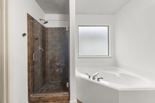 Photo - 7115 Northchase Ln