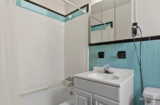 Photo - 1020 Raritan Ave