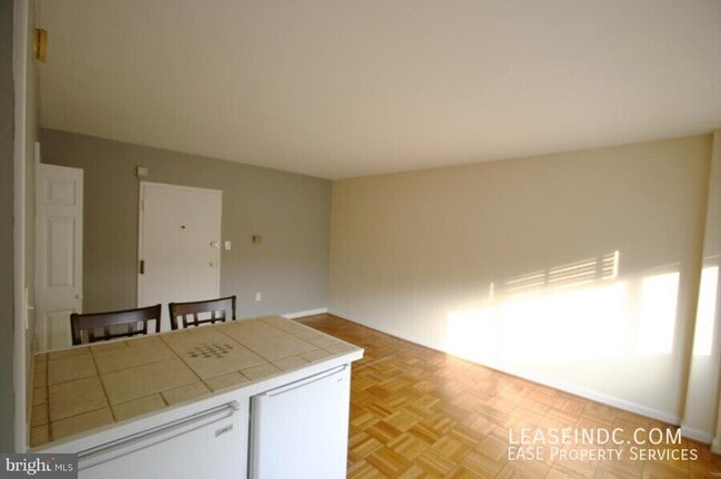 Photo - 5315 Connecticut Ave NW Unidad #209