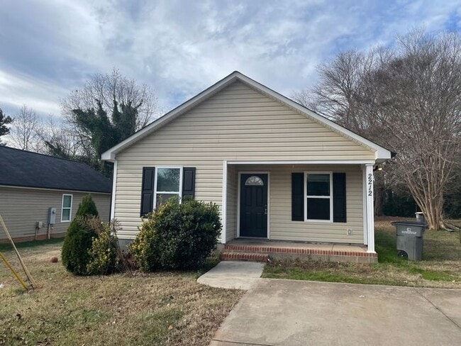 Building Photo - Excellent Kannapolis Location!!