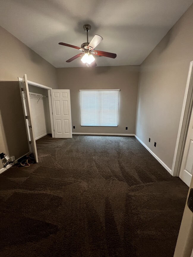 Photo - 559 10th St NW