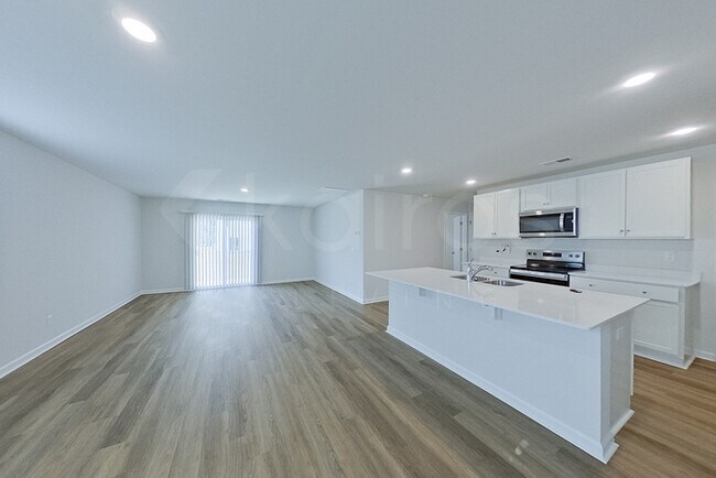 Photo - 106 Inez Ave