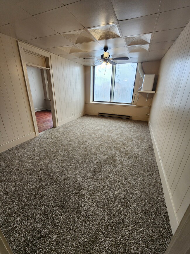 Photo - 321 N Main St Unidad B