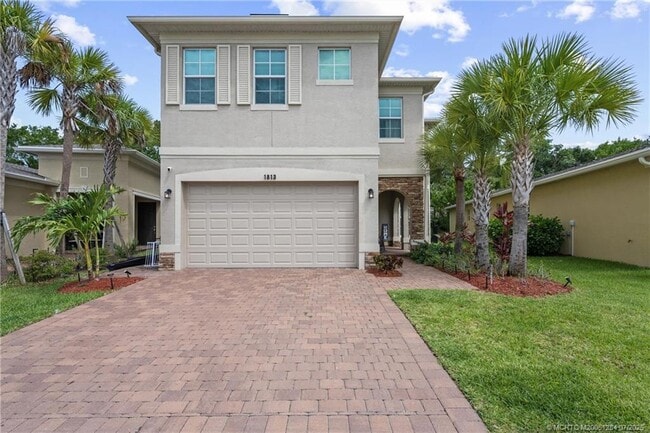 Building Photo - 1813 NW Cataluna Cir Rental