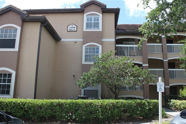 Photo - 14036 Fairway Island Dr Unidad 1525 Rental