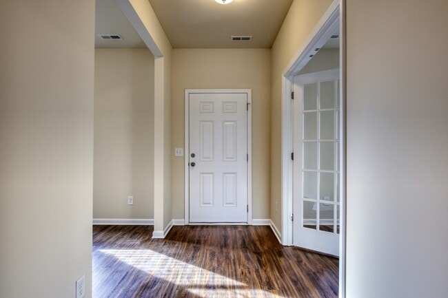 Photo - 13918 Brooks Dr