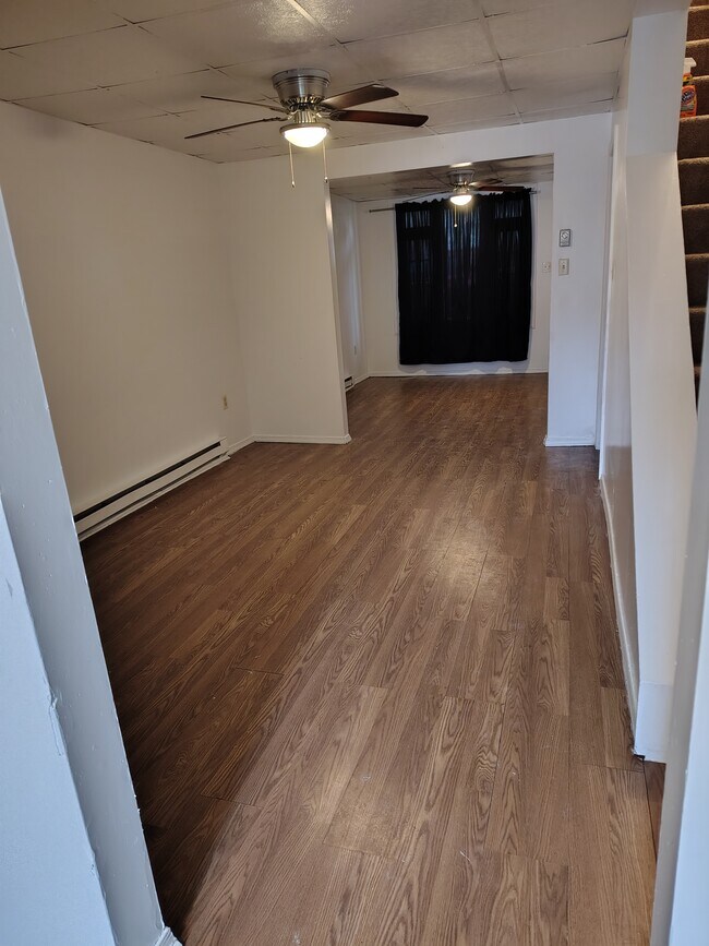 Photo - 416 W Poplar St