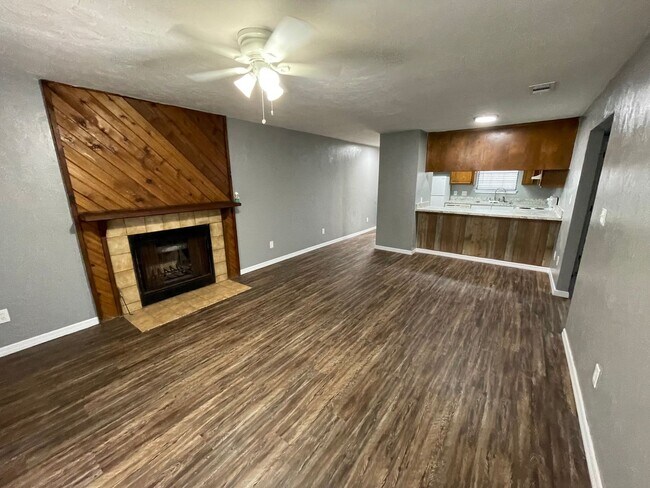 Photo - 2BED/2BATH DOWNSTAIRS NEAR GOV SQ Unit B