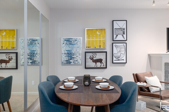 2BR, 2BA - 1,028SF - Sofi At Forest Heights