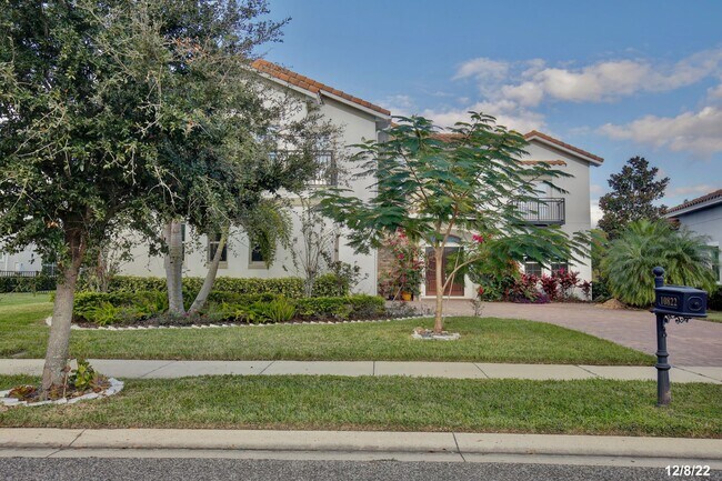 Photo - Stunning 4/5 Executive Pool Home in the Guard-Gated Golf Course Community of Eagle Creek - Orlando!