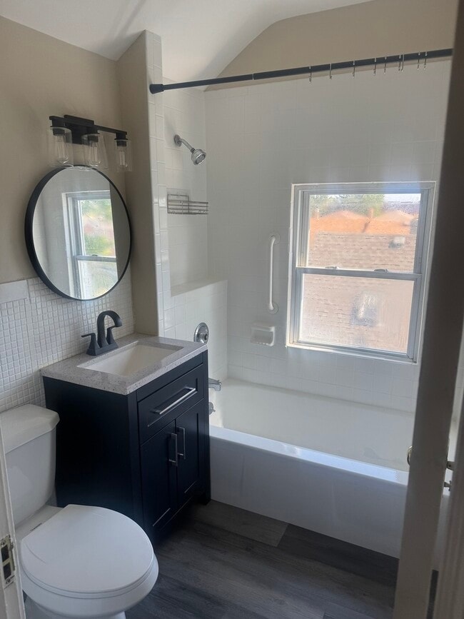 Photo - 5632 W Berenice Ave Unit 3