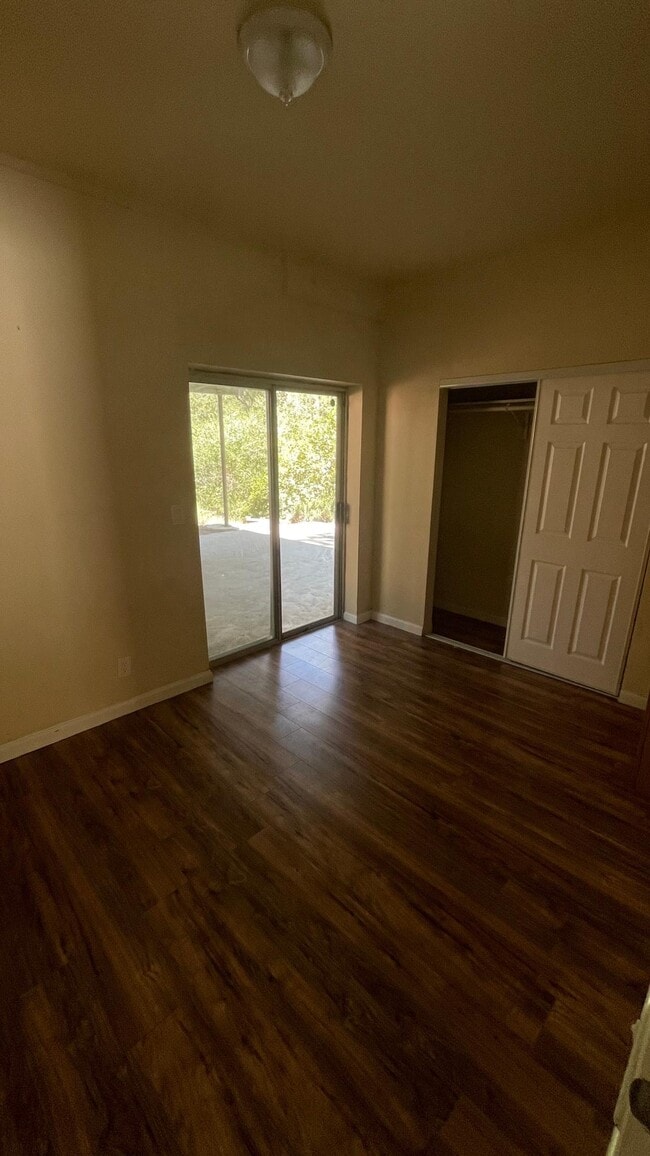 Photo - 54005 Pine Crest Ave