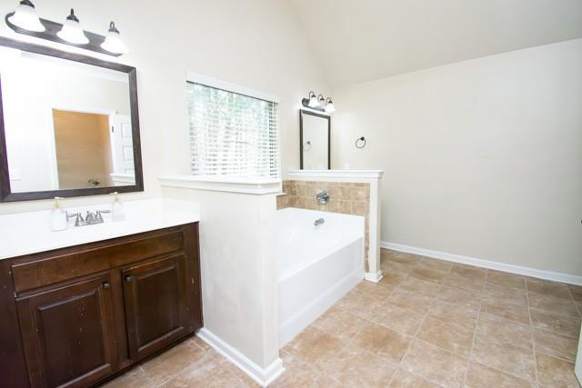 Photo - 250 Sylvan Loop