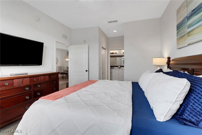 Building Photo - 3830 Sawgrass Way Unit 2944