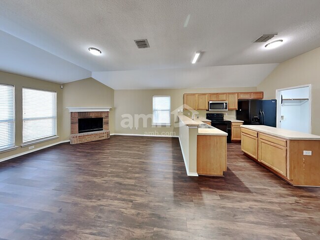 Photo - 10437 Manhassett Dr