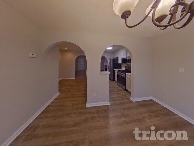 Photo - 4719 Heath Terrace