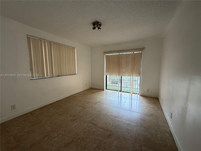 Photo - 8100 Geneva Ct Unidad 241