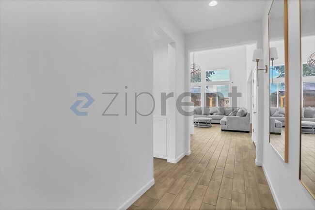 Photo - Unit 6130