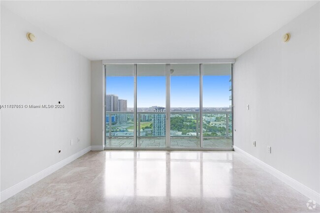 Building Photo - 1800 N Bayshore Dr Unit 2510 Rental