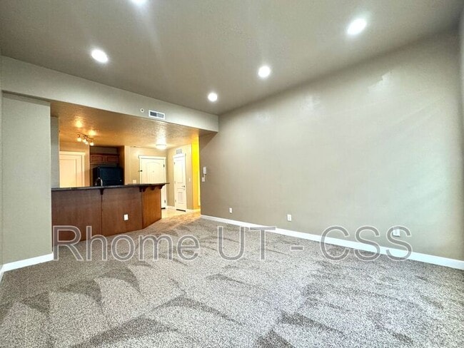 Building Photo - 4276 S Main St Unit #312