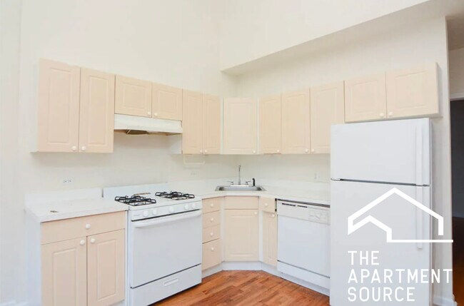 Photo - 923 W Dickens Ave Unit 202