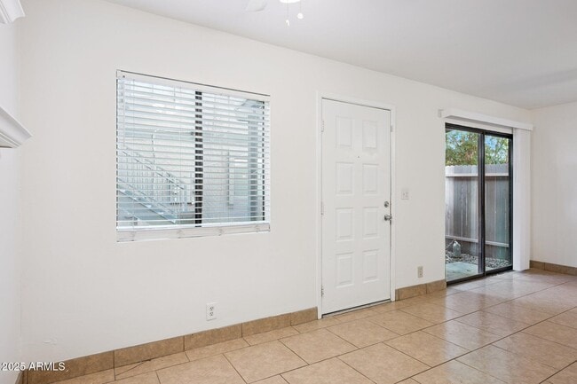 Photo - 286 W Palomino Dr