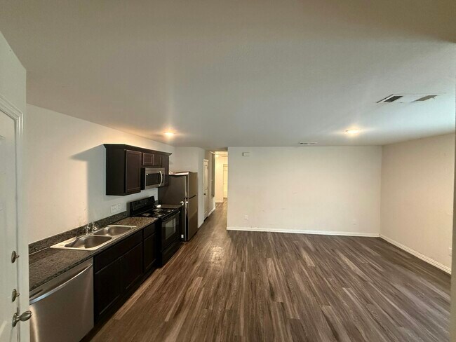 Photo - 5509 Nielan St