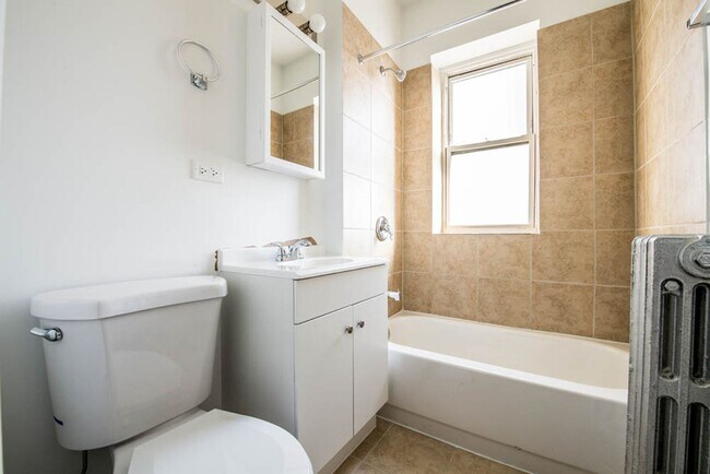 Photo - 418-24 S Laramie Ave Chicago, IL 60644